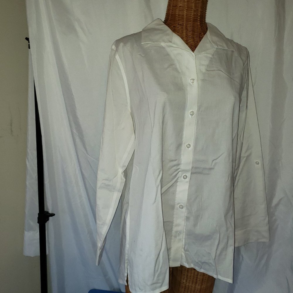 Chico's Traveler No-Iron Shirt Long Sleeve Button Down Shirt - White - Size 2